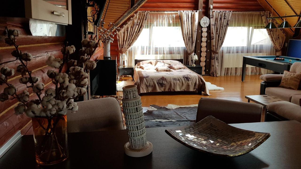 Luxury Villa With Pool And Sauna 切尔诺夫策 外观 照片