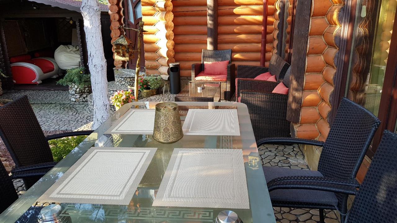 Luxury Villa With Pool And Sauna 切尔诺夫策 外观 照片