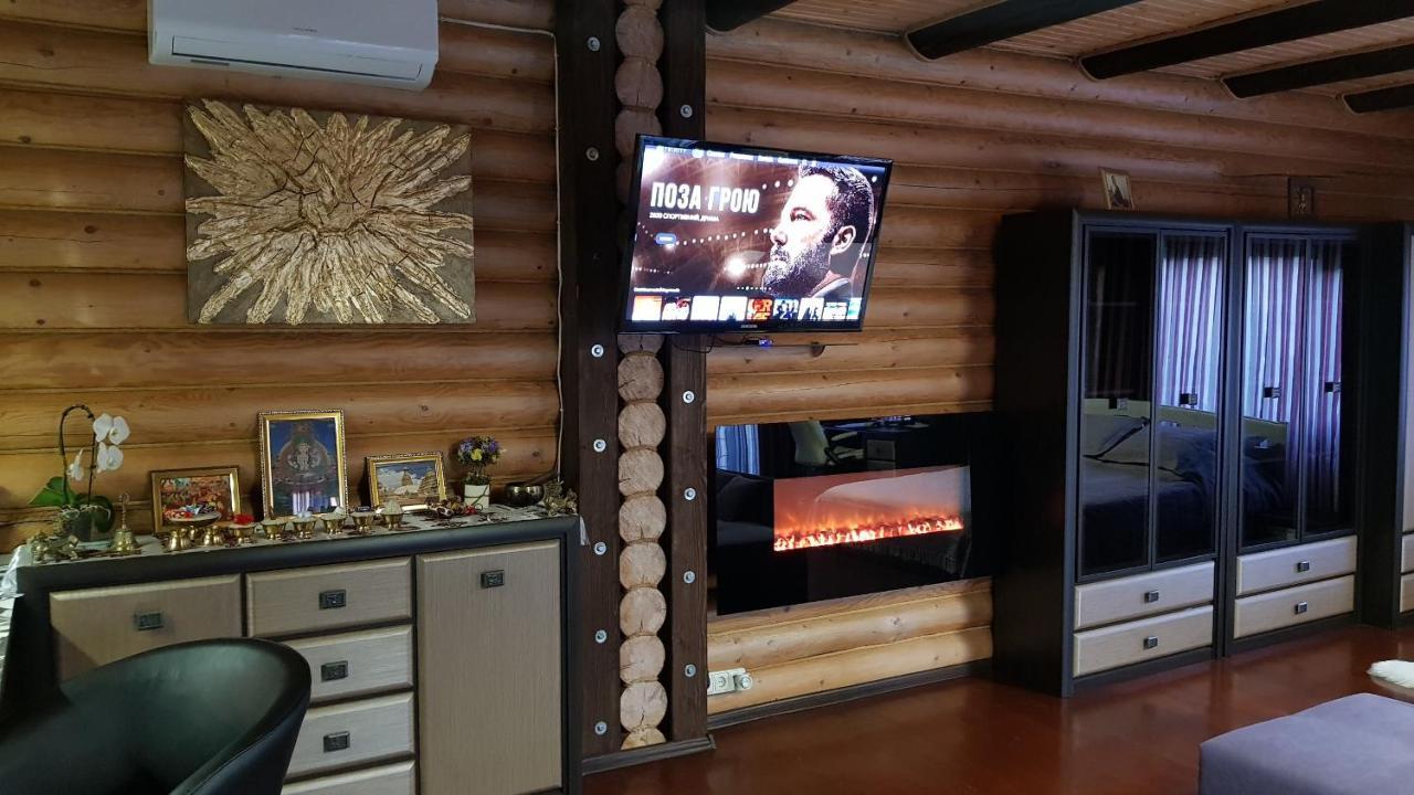 Luxury Villa With Pool And Sauna 切尔诺夫策 外观 照片