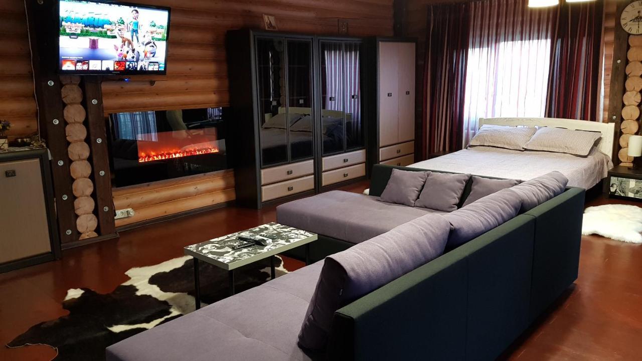 Luxury Villa With Pool And Sauna 切尔诺夫策 外观 照片