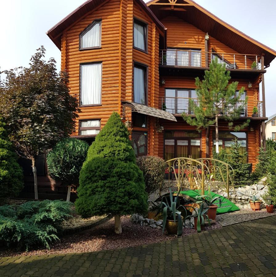 Luxury Villa With Pool And Sauna 切尔诺夫策 外观 照片
